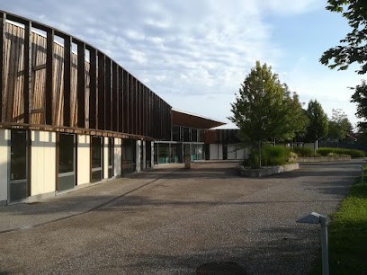 Médiathèque Communautaire d'Ouzouer-sur-Loire, Bibliothèque à Ouzouer-sur-Loire