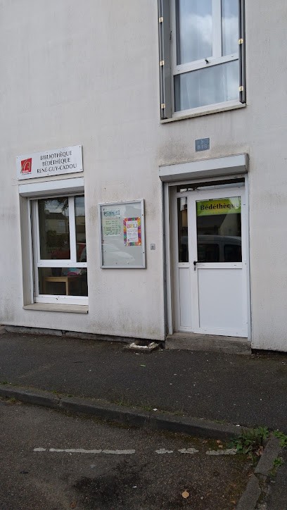 Bibliothèque Reborn Guy Cadou, Bibliothèque à Fleury-les-Aubrais