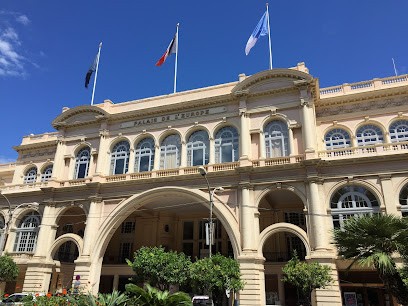 Bibliothèque L'odyssée, Bibliothèque à Menton