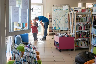 Mediathèque Émile Tornatore, Bibliothèque au Broc