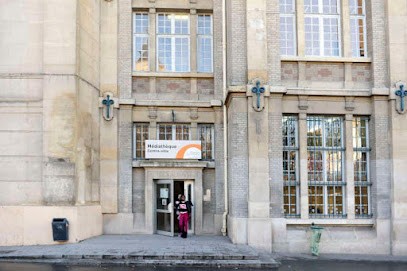 Médiathèque Du Centre-ville De Saint-Denis, Bibliothèque à Saint-Denis