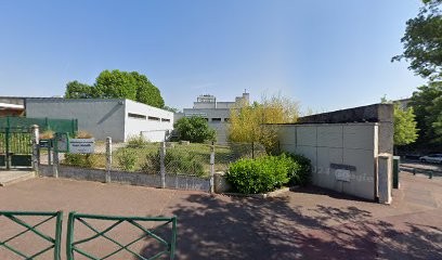 Bibliothèque municipale Jean Anouilh, Bibliothèque à Mantes-la-Ville
