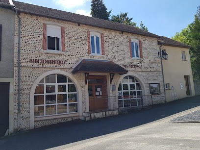 Bibliothèque Pierre Beaucor, Bibliothèque à Sauvagnon