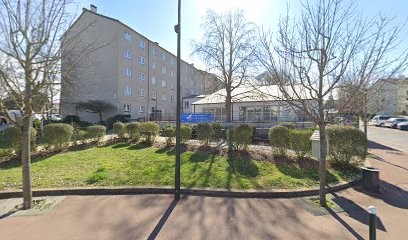Bibliothèque Municipale (secteur Jeunesse), Bibliothèque à La Celle-Saint-Cloud
