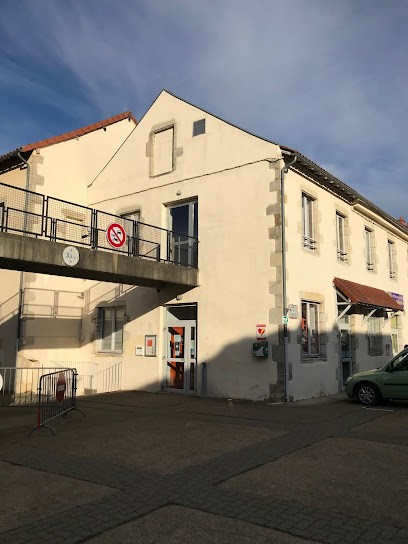 Médiathèque Municipale De Gannat, Bibliothèque à Gannat