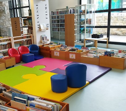 Médiathèque de Plourin-lès-Morlaix, Bibliothèque à Plourin-lès-Morlaix