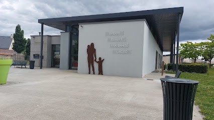 Médiathèque Pré En Bulles, Bibliothèque à Nouvoitou