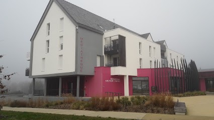 Médiathèque Victor Hugo, Bibliothèque à Grandchamps-des-Fontaines