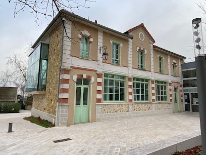 Bibliothèque De Chessy, Bibliothèque à Chessy