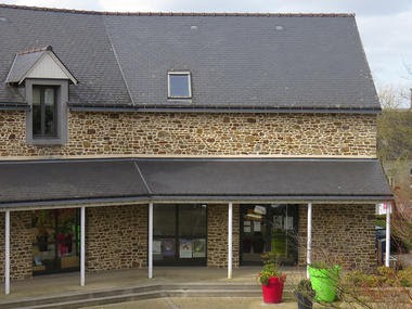 Médiathèque De Javené, Bibliothèque à Javené