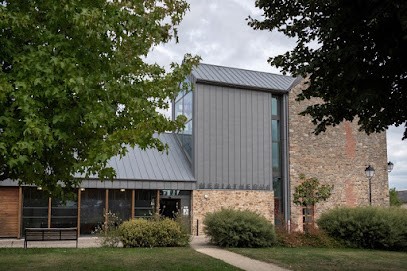 Bibliothèque Les Sources, Bibliothèque à Combourg