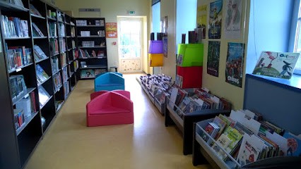 Médiathèque De Champsecret (Les Médiathèques Du Domfrontais), Bibliothèque à Champsecret