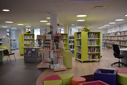 Médiathèque des Trois Provinces, Bibliothèque à Sancoins