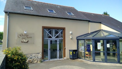 La Grange Aux Livres, Bibliothèque à Chasné-sur-Illet