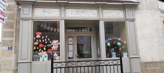 Bibliothèque Municipale, Bibliothèque à Lux