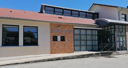 Bibliothèque L'oiseau-Lyre, Bibliothèque à Saint-Nazaire-les-Eymes