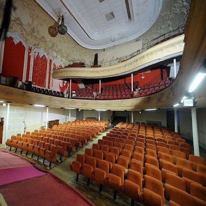Bienvenu Jacques Naucelles, Bibliothèque à Naucelles