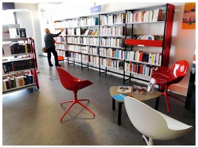 Médiathèque Intercommunale à Gironde Sur Dropt, Bibliothèque à Gironde-sur-Dropt