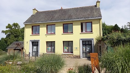 Bibliothèque De Nostang, Bibliothèque à Nostang