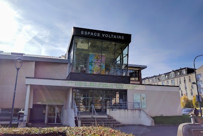 Bibliothèque Municipale De Fontenay Le Fleury, Bibliothèque à Fontenay-le-Fleury