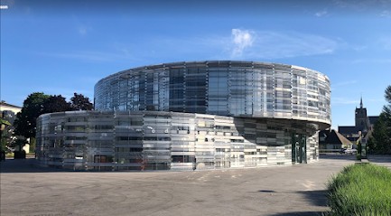 Games Library Media Jean Ormesson, Bibliothèque à La Ferté-Bernard