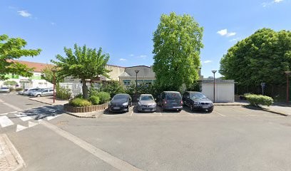 Bibliothèque Municipale, Bibliothèque au Thillay