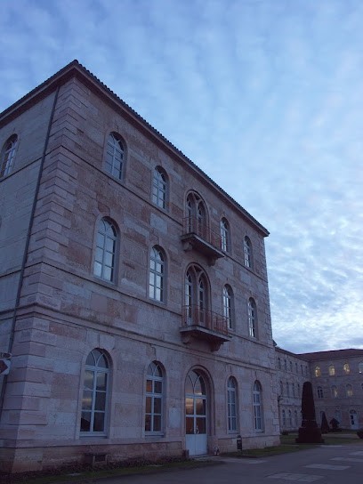 Bibliothèque Caluire, Bibliothèque à Caluire-et-Cuire