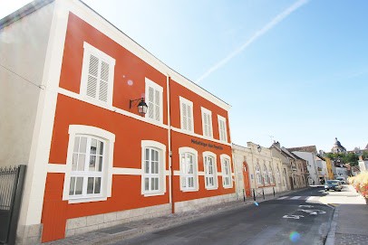 Médiathèque Alain Peyrefitte, Bibliothèque à Provins