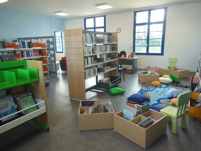 Médiathèque intercommunale à Monségur, Bibliothèque à Monségur