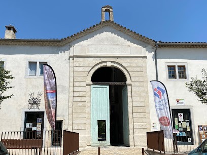 Bibliothèque De Sauve, Bibliothèque à Sauve