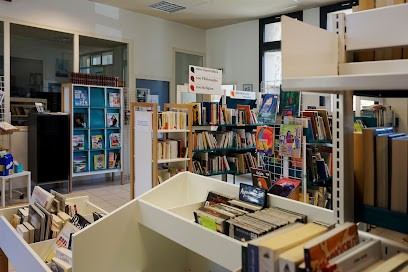 Médiathèque De Vallées-D'antraigues-Asperjoc, Bibliothèque à Aizac