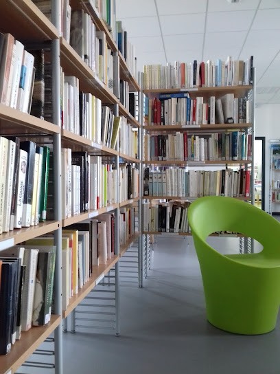 Médiathèque Intercommunale de Pontgibaud, Bibliothèque à Pontgibaud