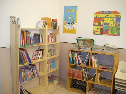 Médiathèque de Villevieille, Bibliothèque à Villevieille