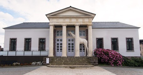 Médiathèque Lagirafe Montfort-Sur-Meu, Bibliothèque à Montfort-sur-Meu