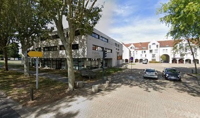 Médiathèque Municipale, Bibliothèque à Crépy-en-Valois