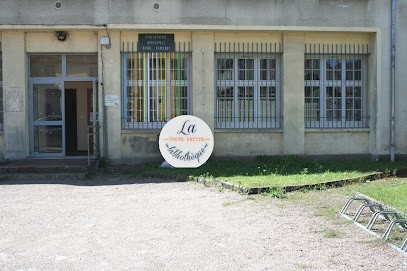 La Toute Petite Bibliothèque, Bibliothèque à Prémery