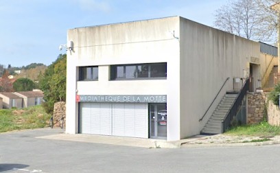 Médiathèque De La Motte, Bibliothèque à La Motte