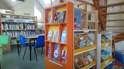 Médiathèque, Bibliothèque à Gosné