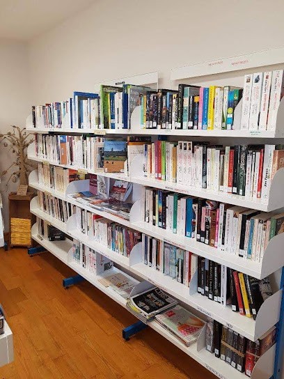 Bibliothèque De Saint-Thomas-De-Conac, Bibliothèque à Saint-Thomas-de-Conac
