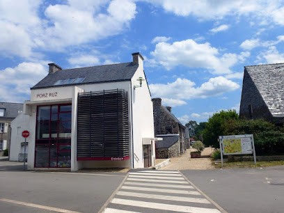 Médiathèque De Porz Ruz, Bibliothèque à Pleyber-Christ