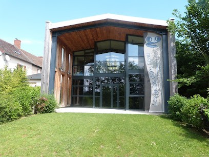 Les pieds dans l'eau - Médiathèque et exposition permanente, Bibliothèque à Jaligny-sur-Besbre