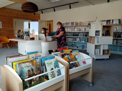 Médiathèque Du Bernard, Bibliothèque au Bernard