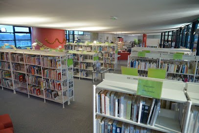 Centre Multimédia - Médiathèque, Bibliothèque à Rostrenen