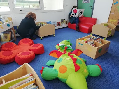 Bibliothèque Len Livres, Bibliothèque à Plougoumelen