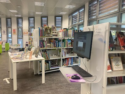 Médiathèque Du Burck, Bibliothèque à Mérignac