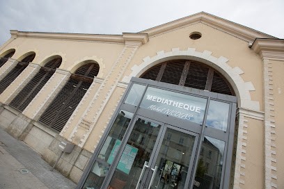 Médiathèque D'Évron, Bibliothèque à Évron