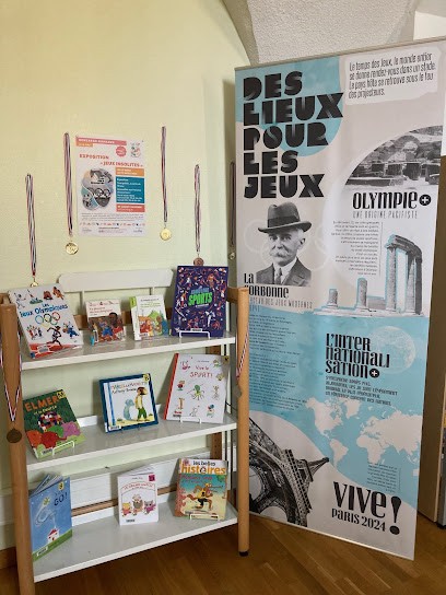 Médiathèque, Bibliothèque à Saint-Amant-Tallende