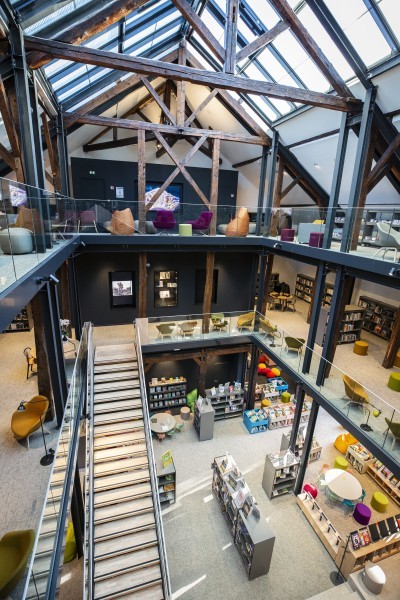 Médiathèque Le Châtelard, Bibliothèque à Ferney-Voltaire