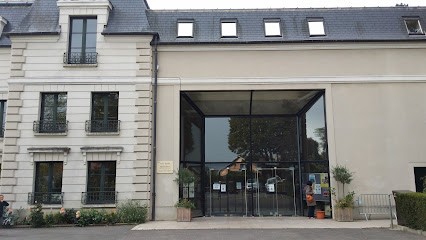 Médiathèque Georges Prêtre, Bibliothèque à Louveciennes