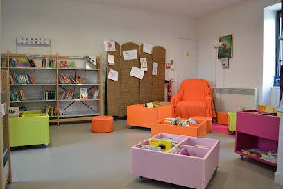 Bibliothèque L'abc, Bibliothèque à Saint-Étienne-de-Mer-Morte